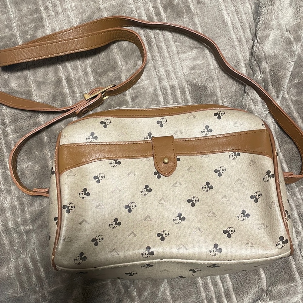 Pre owned Disney vintage Mickey Mouse crossbody/shoulder bag.